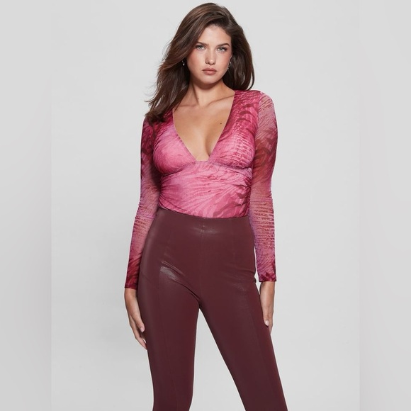 Guess Luisa Bodysuit Tiger Print Pink Size Medium - Picture 12 of 12